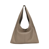 Martina K - 113-6150-4 – Bolso hobo color topo de piel grabada con tachuelas (47*31*8 cm)