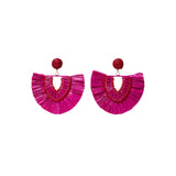 Latido - 13118PE-019 – Pendientes abanico fucsia de rafia (8 cm. de largo) con cierre de tuerca a presión