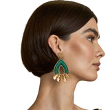 Latido - 15100PE-008 – Pendientes verdes con bordado artesanal (7 cm. de largo)