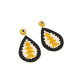 Latido - 15116PE-009 – Pendientes bicolor de resina y rafia con forma de gota