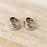 Latido - 15122PE-003 – Pendientes plateados de doble aro de 3 cm.