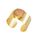 Latido - 15207PU-010 – Pulsera brazalete de latón con baño de oro y piedra semipreciosa naranja