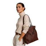 MartinaK - 25341-BURDEOS - Bolso burdeos fruncido con doble asa de hombro (33x12x30 cm.)