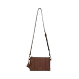 MartinaK - 2603601-CAMEL - Bolso camel plano de ecopiel con asa de mano y bandolera (23x2x14 cm.)