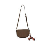 MartinaK - 26048-CAMEL - Bolso bandolera color camel con charm de pañuelo (25x6x17 cm.)