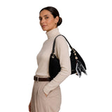 MartinaK - 26049-NEGRO - Bolso negro de antelina con cierre de cremallera (36x11x27 cm.)