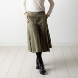Yerse - 41846_024 - Falda midi plisada con bolsillos y forro - Mujer
