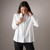 Yerse - 41879_001 - Camisa de manga larga 100% algodón orgánico con bajo asimétrico - Mujer