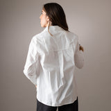 Yerse - 41879_001 - Camisa de manga larga 100% algodón orgánico con bajo asimétrico - Mujer
