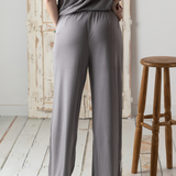 Yerse - 42111_007 - Pantalones fluidos de punto con cintura elástica y bolsillos - Mujer