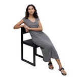 Yerse - 42122_237 - Vestido midi de viscosa con escote de pico - Mujer