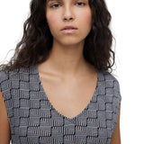 Yerse - 42122_237 - Vestido midi de viscosa con escote de pico - Mujer