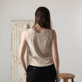 Yerse - 42516_005 Top de tirantes anchos con escote de pico - Mujer