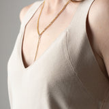 Yerse - 42516_005 Top de tirantes anchos con escote de pico - Mujer