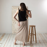 Yerse - 42516_037 Top de tirantes anchos con escote de pico - Mujer
