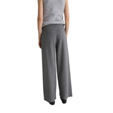 Yerse - 43511_033 – Pantalones de viscosa de corte regular y cintura elástica en canalé - Mujer