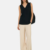 Yerse - 44043-37 – Top fluido negro de modal sin mangas con aberturas laterales en los bajos - Mujer