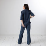 Yerse - 44110-55 – Camisa fluida azul de manga al codo con aberturas laterales en los bajos - Mujer