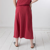 Yerse – 44217-79 – Falda midi de algodón color fresa con bolsillos - Mujer
