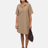 Yerse - 44836-24 – Vestido corto camisero con bolsillos verde caqui de popelín 100% algodón - Mujer