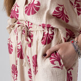 Yerse – 44869-179 – Pantalones estampado con bolsillos y cordón con efecto arrugado - Mujer