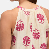 Yerse - 44871-179 – Vestido largo crudo estampado de efecto arrugado con cuello halter - Mujer