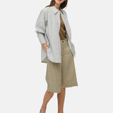 Yerse – 44886-202 – Camisa oversize de rayas con cuello camisero 100% algodón orgánico - Mujer