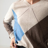 Yerse - 45530-302 - Jersey crudo de lana y cashmere con estampado de rombos y escote de pico - Mujer