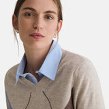 Yerse - 45530-302 - Jersey crudo de lana y cashmere con estampado de rombos y escote de pico - Mujer
