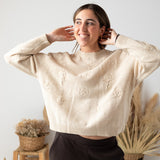 Yerse - 45531-2 - Jersey color crudo de lana con flores bordadas al tono y acabados acanalados - Mujer