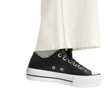 561681C Chuck Taylor All Star Leather Platfor