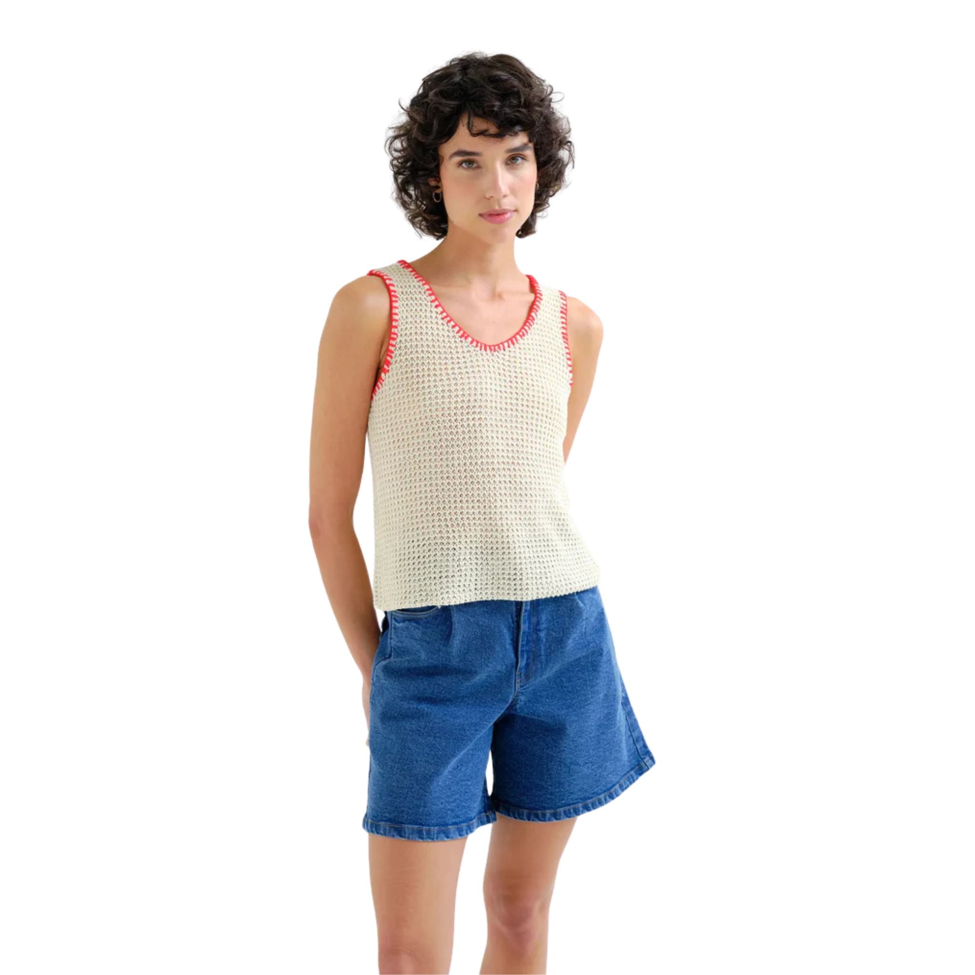 Top blanco roto Compañía Fantástica mujer Konestilochic