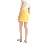 Compañía Fantástica - 62C43100 – Shorts amarillos 100% algodón con cintura elástica - Mujer