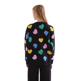 Compañía Fantástica - 63C-10205 - Jersey negro de cuello redondo con estampado de corazones - Mujer