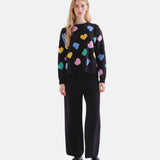 Compañía Fantástica - 63C-10205 - Jersey negro de cuello redondo con estampado de corazones - Mujer