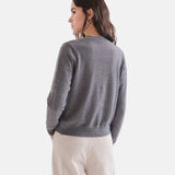 Compañía Fantástica - 63C-10318 - Cárdigan gris con botones de flores y acabados acanalados - Mujer
