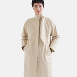 Compañía Fantástica - 63C-11052 - Trench beige 100% algodón con lazada y bolsillos laterales - Mujer