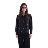 Compañía Fantástica - 63C-11106 - Camisa negra de manga larga con estampado de corazones - Mujer