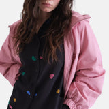 Compañía Fantástica - 63C-11106 - Camisa negra de manga larga con estampado de corazones - Mujer
