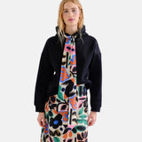 Compañía Fantástica - 63C-12008 - Sudadera negra de forro polar con lazada estampada - Mujer