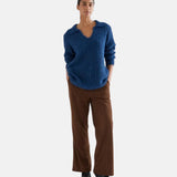 Compañía Fantástica - 64C-10280 - Jersey azul de punto mezcla de lana con escote pico - Mujer