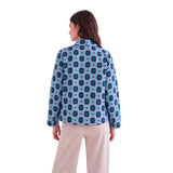 Compañía Fantástica - 64C-11101 - Chaqueta azul estampada de tejido crepé con bolsillos - Mujer