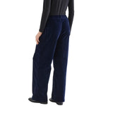 Compañía Fantástica - 64C-11134 - Pantalones aterciopelados azul oscuro con botón joya - Mujer