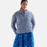 Compañía Fantástica - 64C-11166 - Chaqueta azul acolchada con bolsillos y forro - Mujer