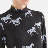 Compañía Fantástica - 64C-12107 - Camiseta negra de manga larga con estampado de caballos - Mujer