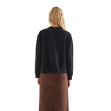 Compañía Fantástica - 64C-12115 - Sudadera negra con cuello joya y acabados acanalados - Mujer