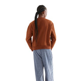 Compañía Fantástica - 64C-12116 - Sudadera marrón de forro polar con cuello joya dorado - Mujer