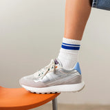 Gioseppo – Praesto 73744-P_Plata – Sneakers metalizadas con plantilla anatómica extraíble - Mujer