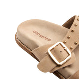 Gioseppo – Stella 75416-P-Beig – Sandalias de piel con adorno de tachas y plantilla anatómica - Mujer