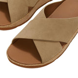 FitFlop – Lulu Lux A4R-923 – Sandalias cruzadas marrones de ante con tejido gráfico - Mujer